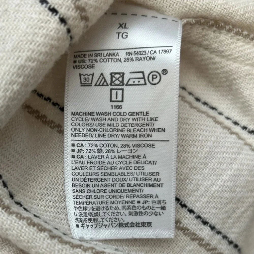 Banana Republic Short Sleeve Resort Wear Lightweight Button Down Shirt - Picture 11 of 15